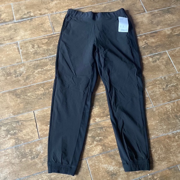 Athleta Pants & Jumpsuits Athleta Brooklyn Textured Joggers Size 6